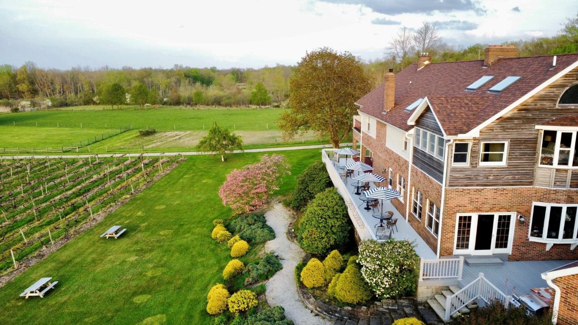 Warner-Concord Farms Bed & Breakfast Geneva Esterno foto