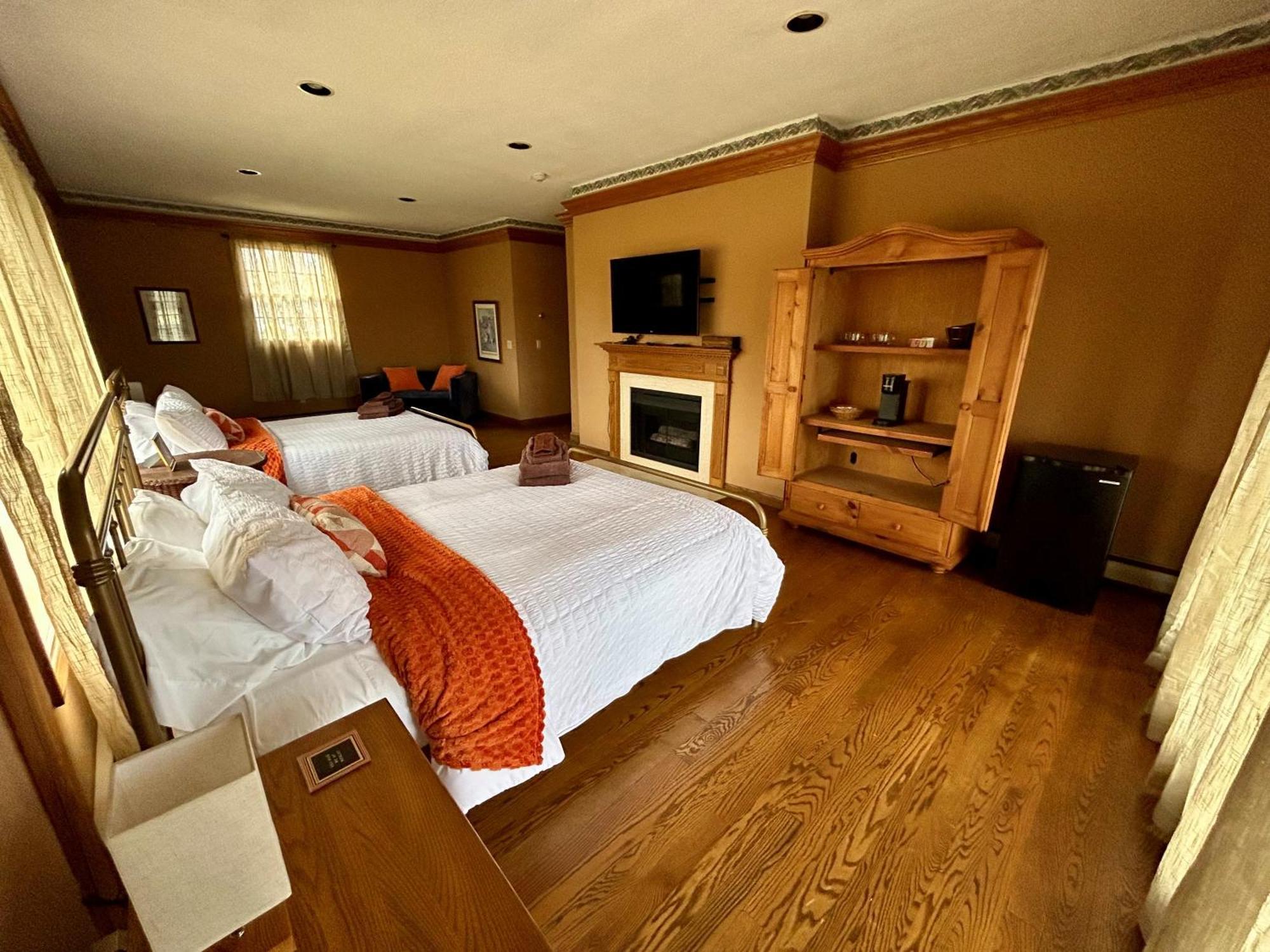 Warner-Concord Farms Bed & Breakfast Geneva Esterno foto