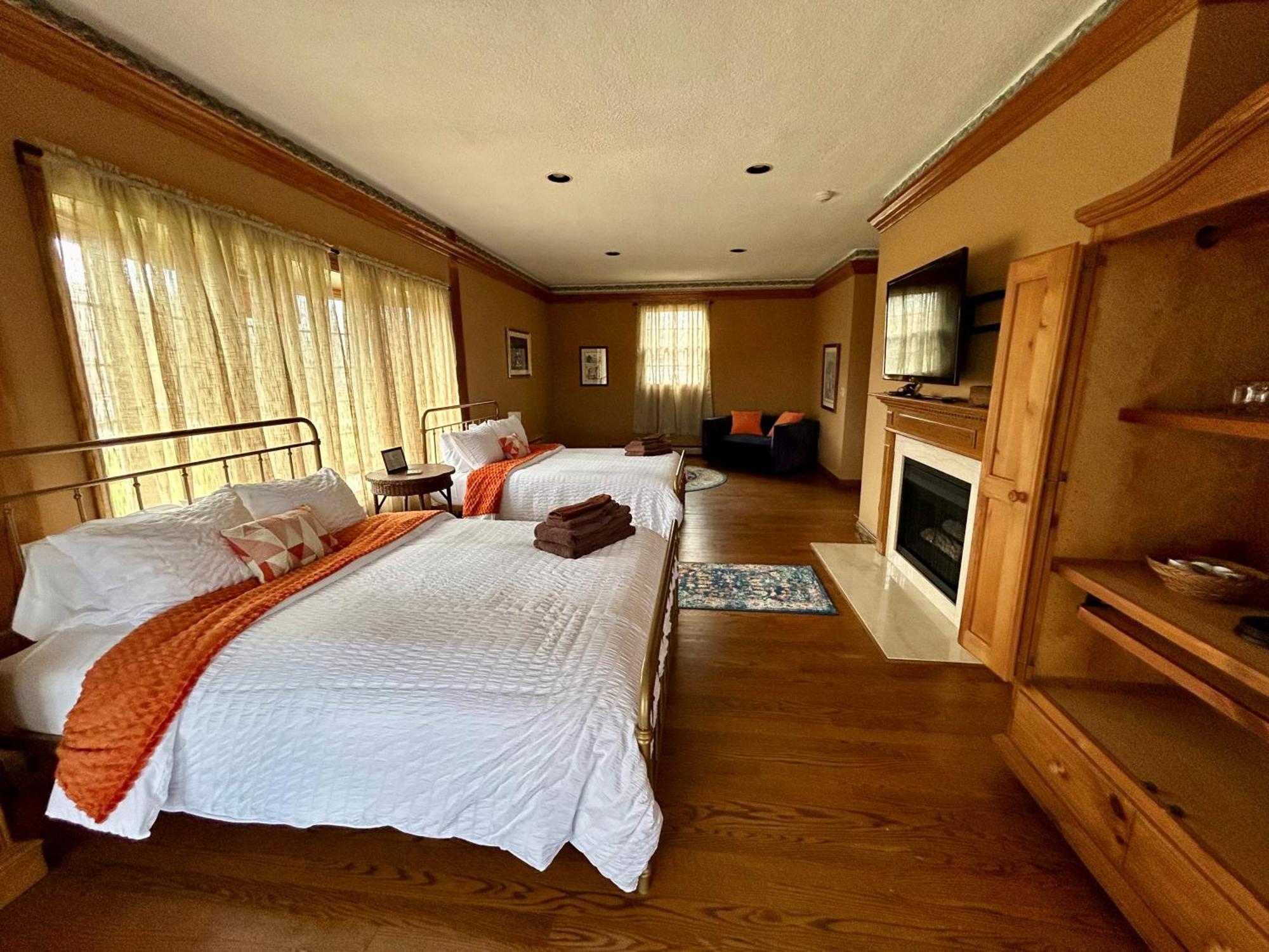 Warner-Concord Farms Bed & Breakfast Geneva Esterno foto